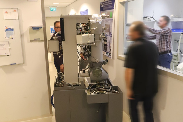 Electron Microscopy is preparing for new microscope
